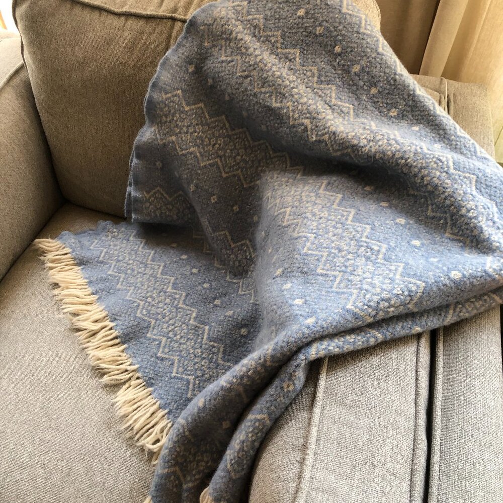 Amana Woolen Mills Wool Robin Egg Blue and white pattern fringe
